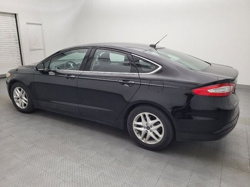 Used 2016 Ford Fusion SE FWD image 3
