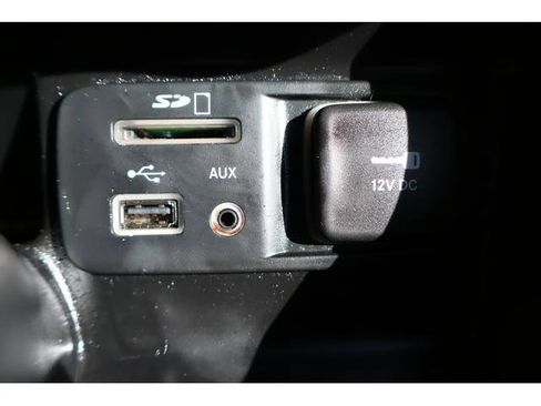 Used 2015 Jeep Cherokee Latitude image 18