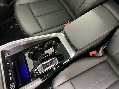 Used 2025 Audi Q5 Premium Plus w/ Premium Plus AWD/4WD image 17