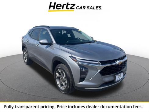 Used 2025 Chevrolet Trax LT w/ LT Convenience Package FWD image 1