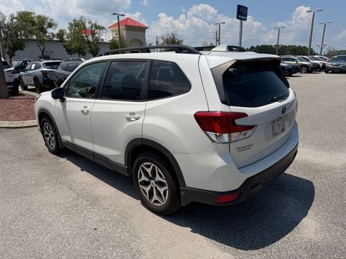 Used 2023 Subaru Forester Premium AWD/4WD image 9