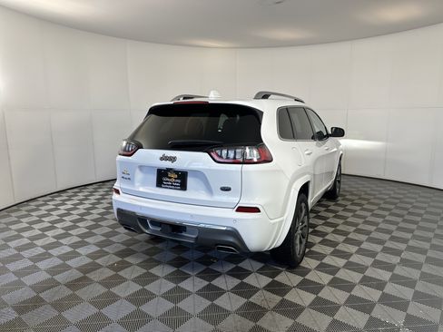 Used 2019 Jeep Cherokee Overland w/ Technology Group image 10