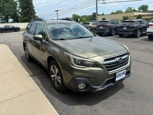 Used 2018 Subaru Outback 2.5i Limited AWD/4WD image 11