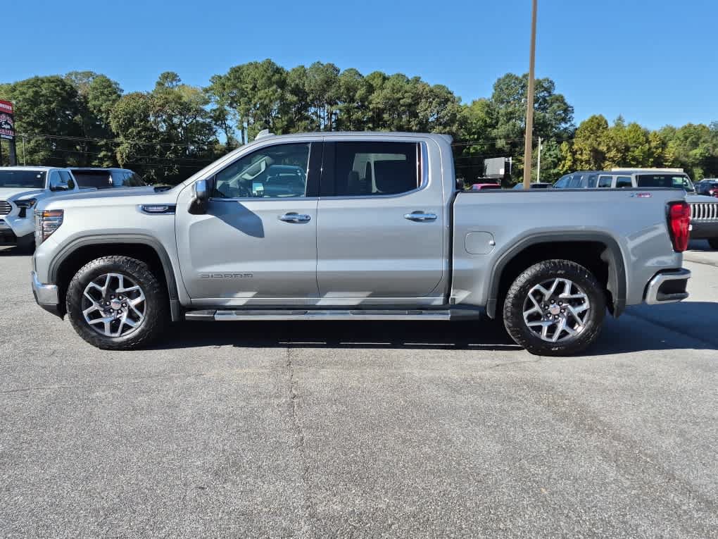 Used 2023 GMC Sierra 1500 SLT w/ SLT Premium Package AWD/4WD image 7