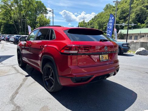 Used 2022 Volkswagen Atlas Cross Sport SEL R-Line AWD/4WD image 8