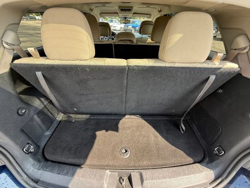 Used 2017 Dodge Journey SXT w/ Premium Group image 11