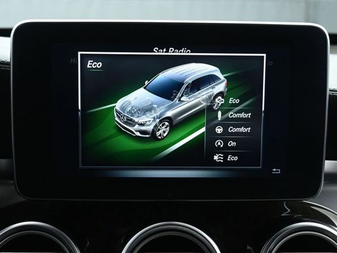 Used 2018 Mercedes-Benz GLC 43 AMG 4MATIC image 37