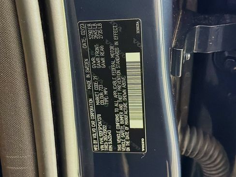 Used 2023 Volvo XC60 B5 Ultimate w/ Protection Package Premier FWD image 34