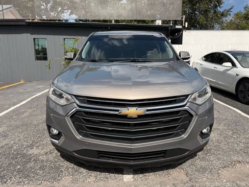 Used 2019 Chevrolet Traverse LT FWD image 2