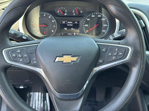 Used 2023 Chevrolet Malibu LT FWD image 12