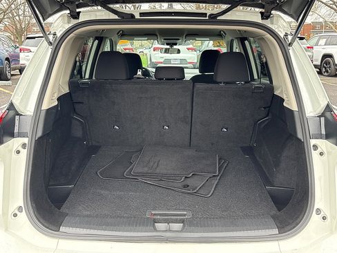 Used 2024 Nissan Rogue S image 29