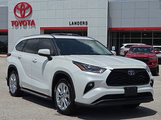 Used 2023 Toyota Highlander Limited AWD/4WD video 1