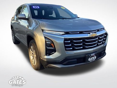 Used 2025 Chevrolet Equinox LT AWD/4WD image 1