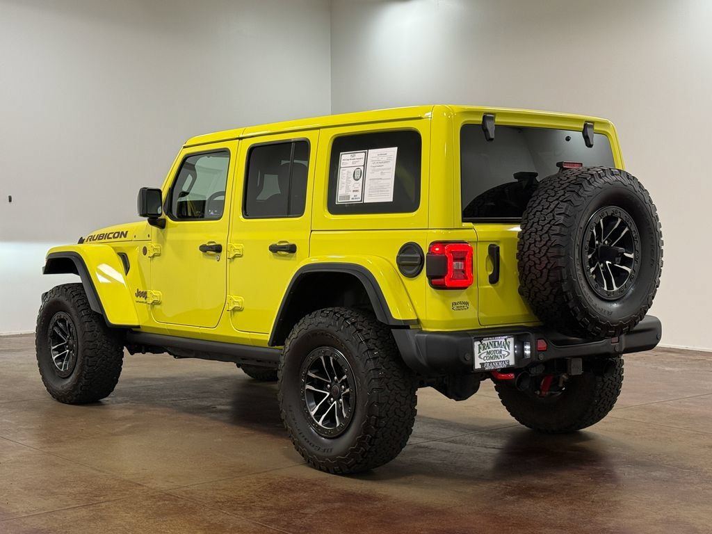 Used 2024 Jeep Wrangler Unlimited Rubicon AWD/4WD image 6