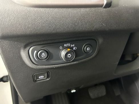 Used 2024 GMC Terrain AT4 AWD/4WD image 18