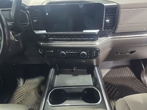 Used 2024 Chevrolet Silverado 2500 LTZ w/ LTZ Premium Package image 28