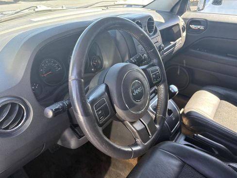 Used 2017 Jeep Patriot Sport w/ Power Value Group AWD/4WD image 5