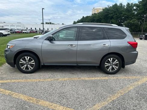 Used 2020 Nissan Pathfinder S AWD/4WD image 2