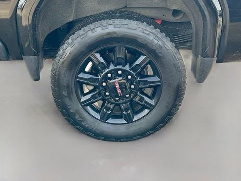 Used 2024 GMC Sierra 2500 AT4 w/ AT4 Premium Plus Package AWD/4WD image 39
