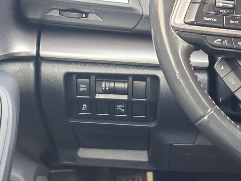 Used 2019 Subaru Crosstrek 2.0i Limited w/ Moonroof Package w/Navigation image 13