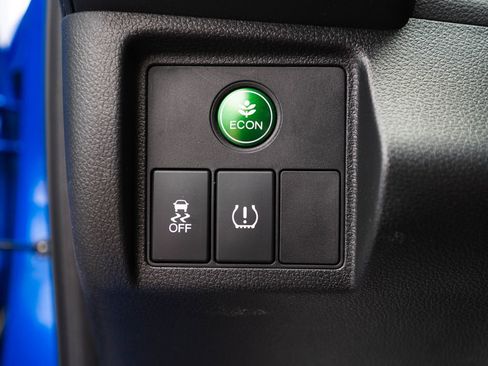 Used 2018 Honda HR-V EX image 24