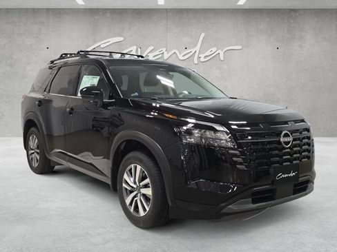 New 2026 Nissan Pathfinder SL FWD image 2
