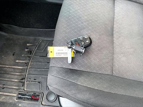 Certified 2020 Jeep Grand Cherokee Laredo image 31