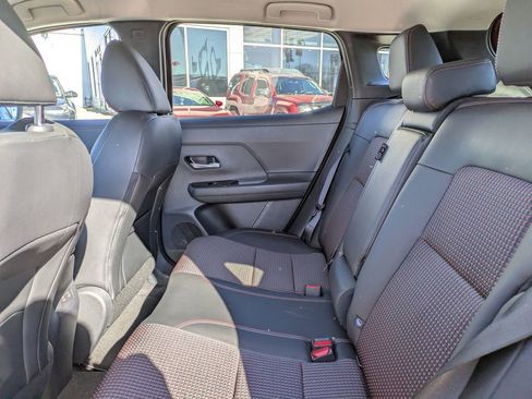 New 2026 Nissan Kicks SR image 14