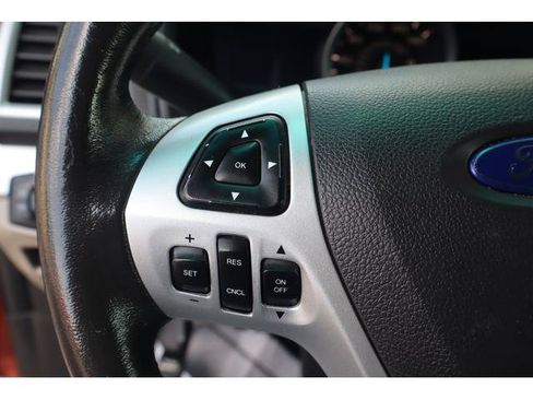Used 2014 Ford Explorer XLT w/ Equipment Group 202A AWD/4WD image 13