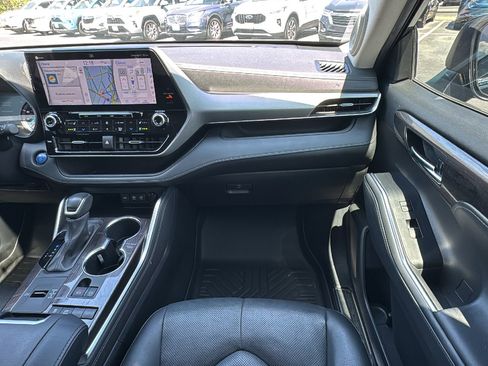 Used 2020 Toyota Highlander Platinum image 37