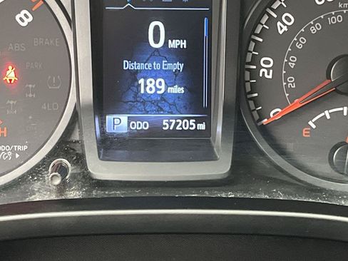 Used 2022 Toyota Tacoma SR AWD/4WD image 12