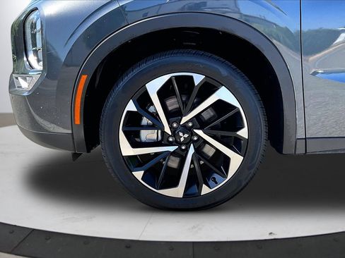 Used 2024 Mitsubishi Outlander SE FWD image 34