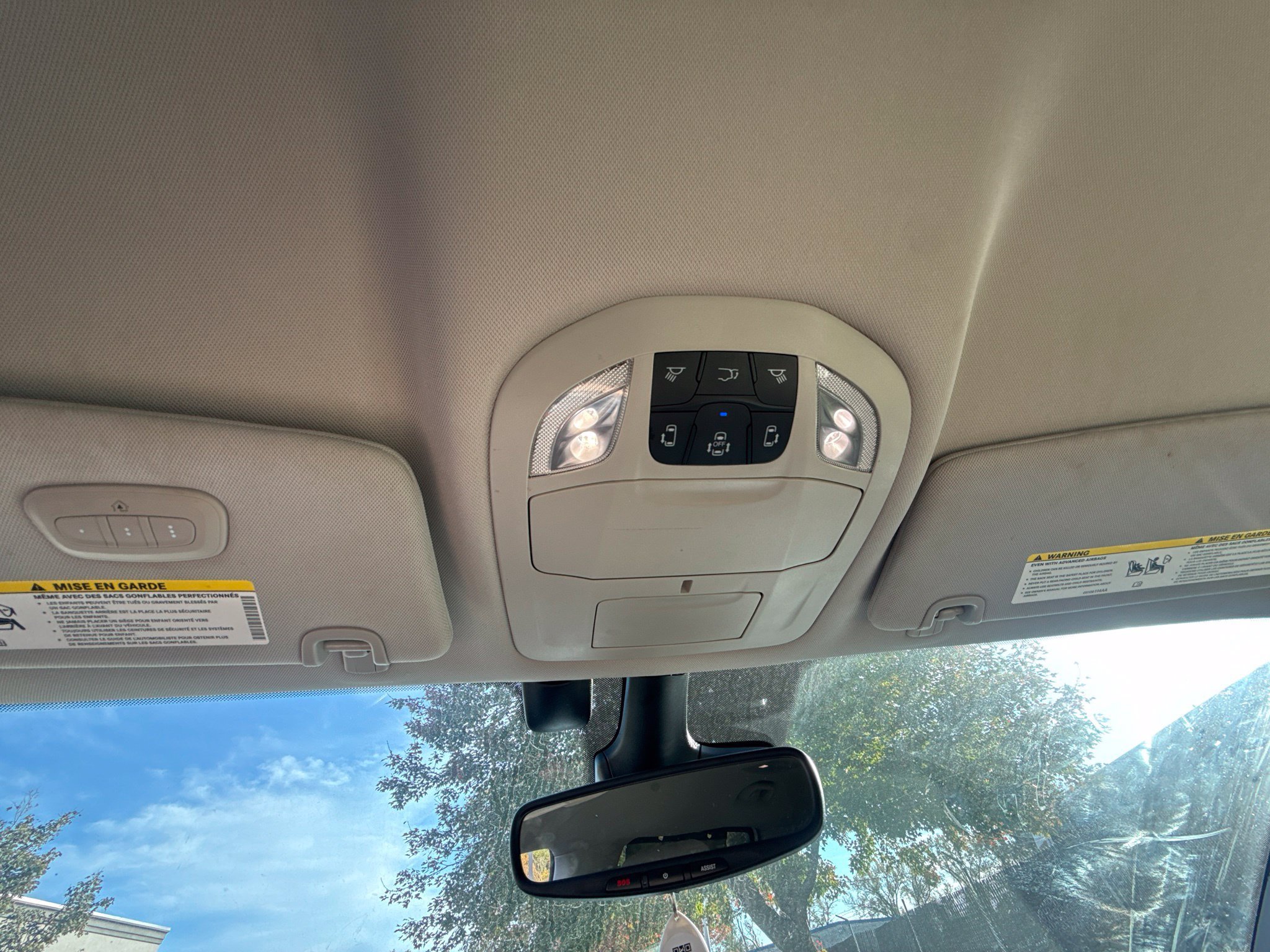 Used 2021 Chrysler Pacifica Touring-L FWD image 23