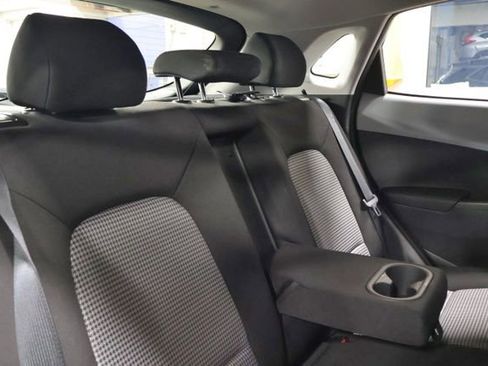 Used 2020 Hyundai Kona SE image 16