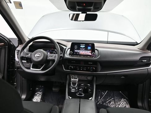 Used 2023 Nissan Rogue S AWD/4WD image 32
