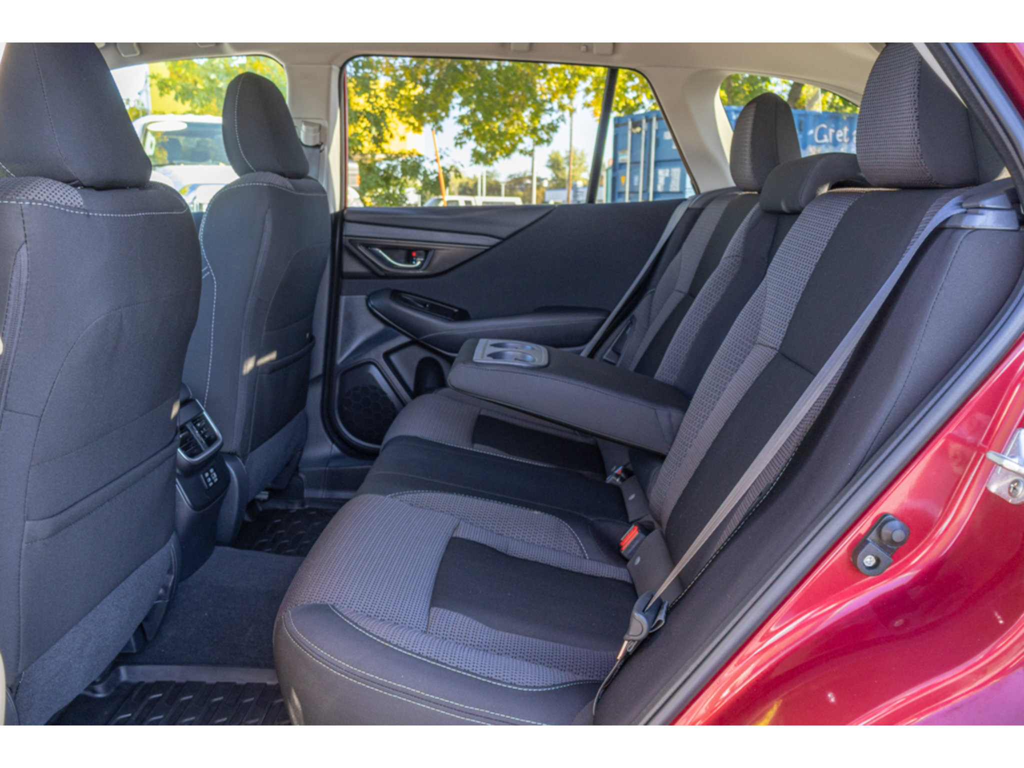 Used 2024 Subaru Outback Premium AWD/4WD image 13