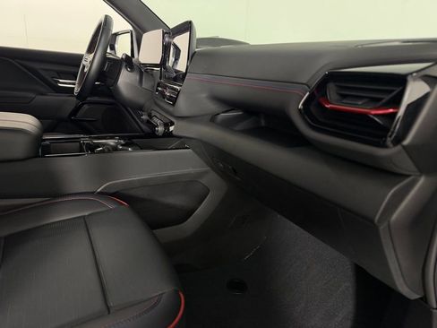 Used 2025 Chevrolet Silverado EV RST AWD/4WD image 29