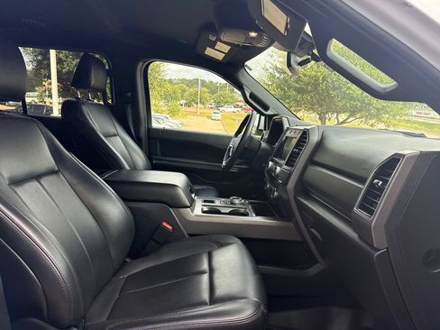 Used 2021 Ford Expedition XLT RWD image 11