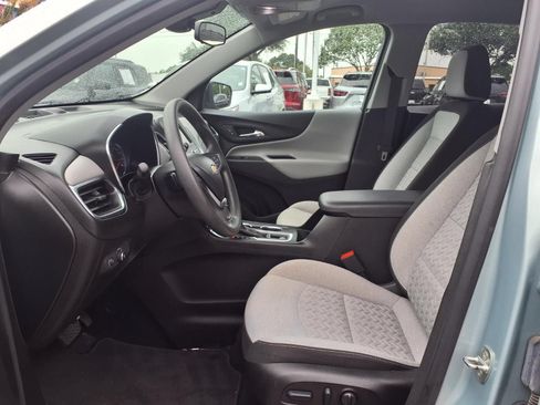 Used 2022 Chevrolet Equinox LT FWD image 17