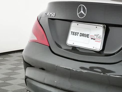 Used 2018 Mercedes-Benz CLA 250 4MATIC image 33