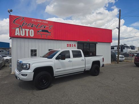 Used 2017 GMC Sierra 1500 Denali w/ Denali Ultimate Package AWD/4WD image 1