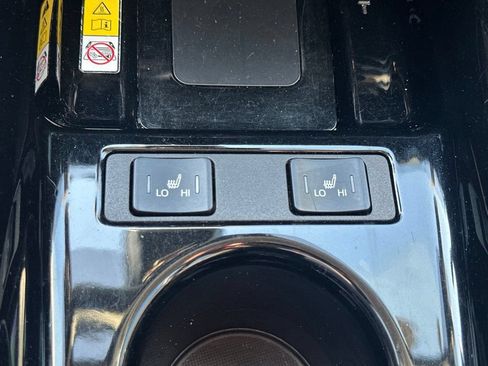 Used 2021 Toyota Prius Prime Limited w/ Carpet Mat Package (TMS) FWD image 6