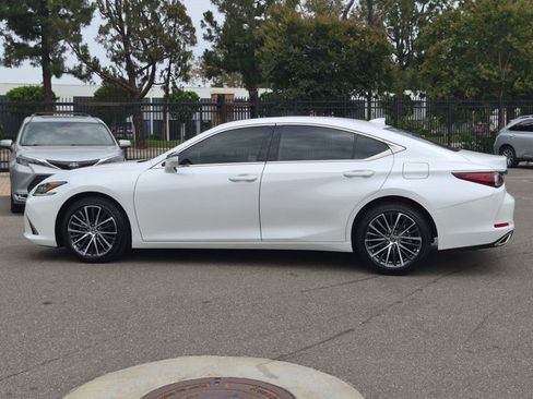 Used 2025 Lexus ES 350 w/ Premium Package FWD image 8