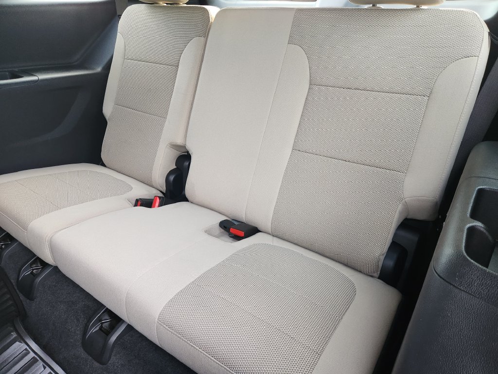 Used 2023 Chevrolet Traverse LS w/ Safety Package FWD image 33