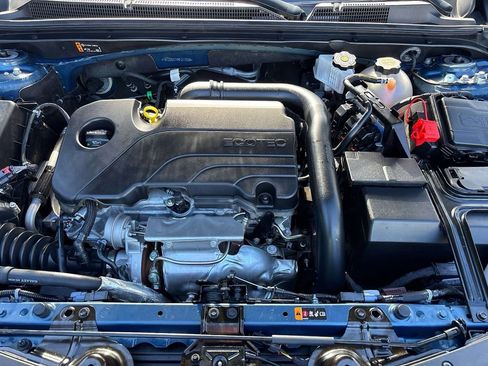 Used 2024 Chevrolet Malibu LT image 10