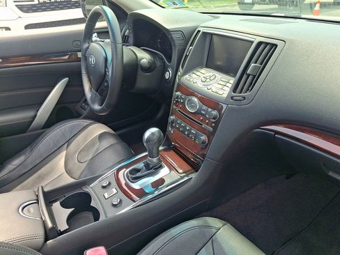 Used 2015 INFINITI Q60 Convertible w/ Premium Package RWD image 12