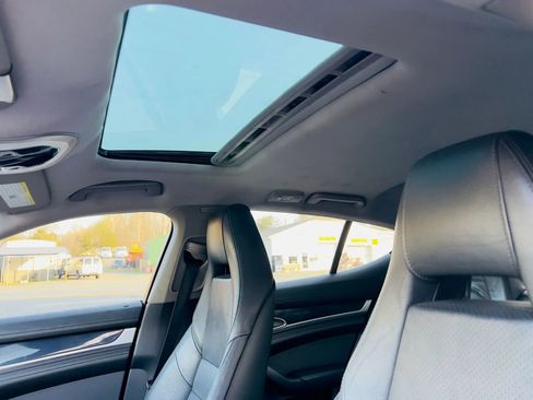 Used 2011 Porsche Panamera image 26