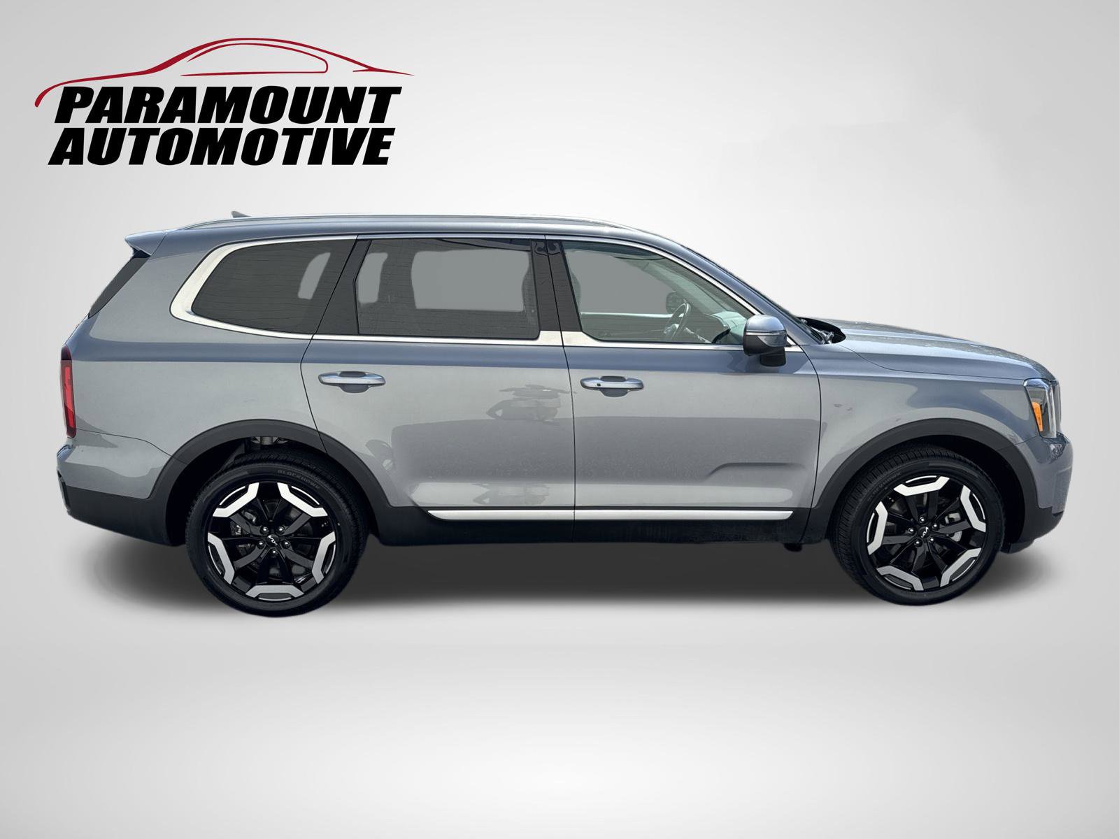 Used 2025 Kia Telluride S FWD image 8