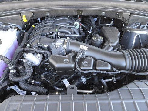 New 2025 Jeep Grand Cherokee L Limited w/ Black Appearance Package image 21