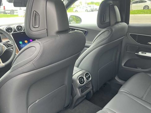 Used 2026 Mercedes-Benz GLC 300 4MATIC image 31